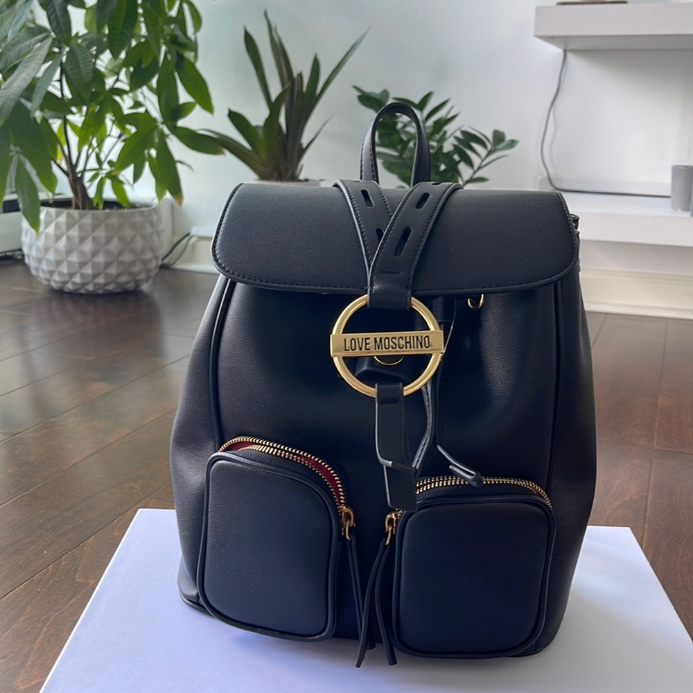 Love moschino backpack- brand new